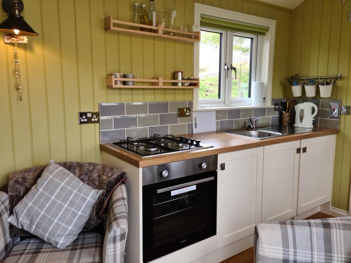The Bay ,Luxury Shepherds Hut, Dundonnell Bagian luar foto