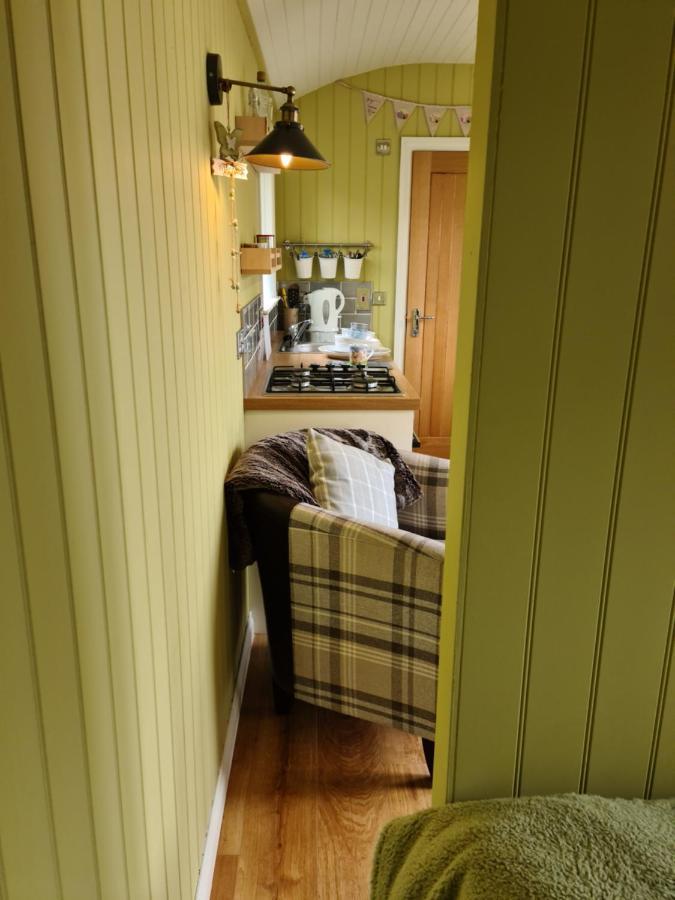 The Bay ,Luxury Shepherds Hut, Dundonnell Bagian luar foto