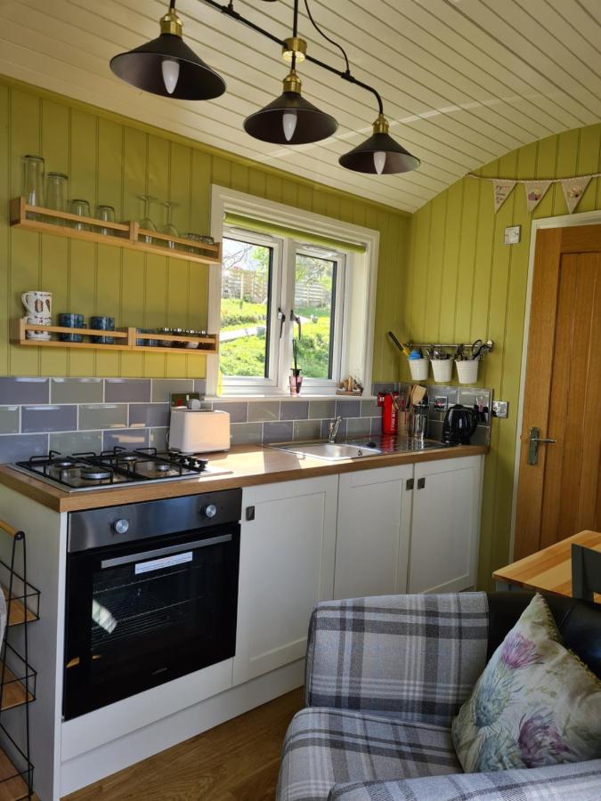 The Bay ,Luxury Shepherds Hut, Dundonnell Bagian luar foto